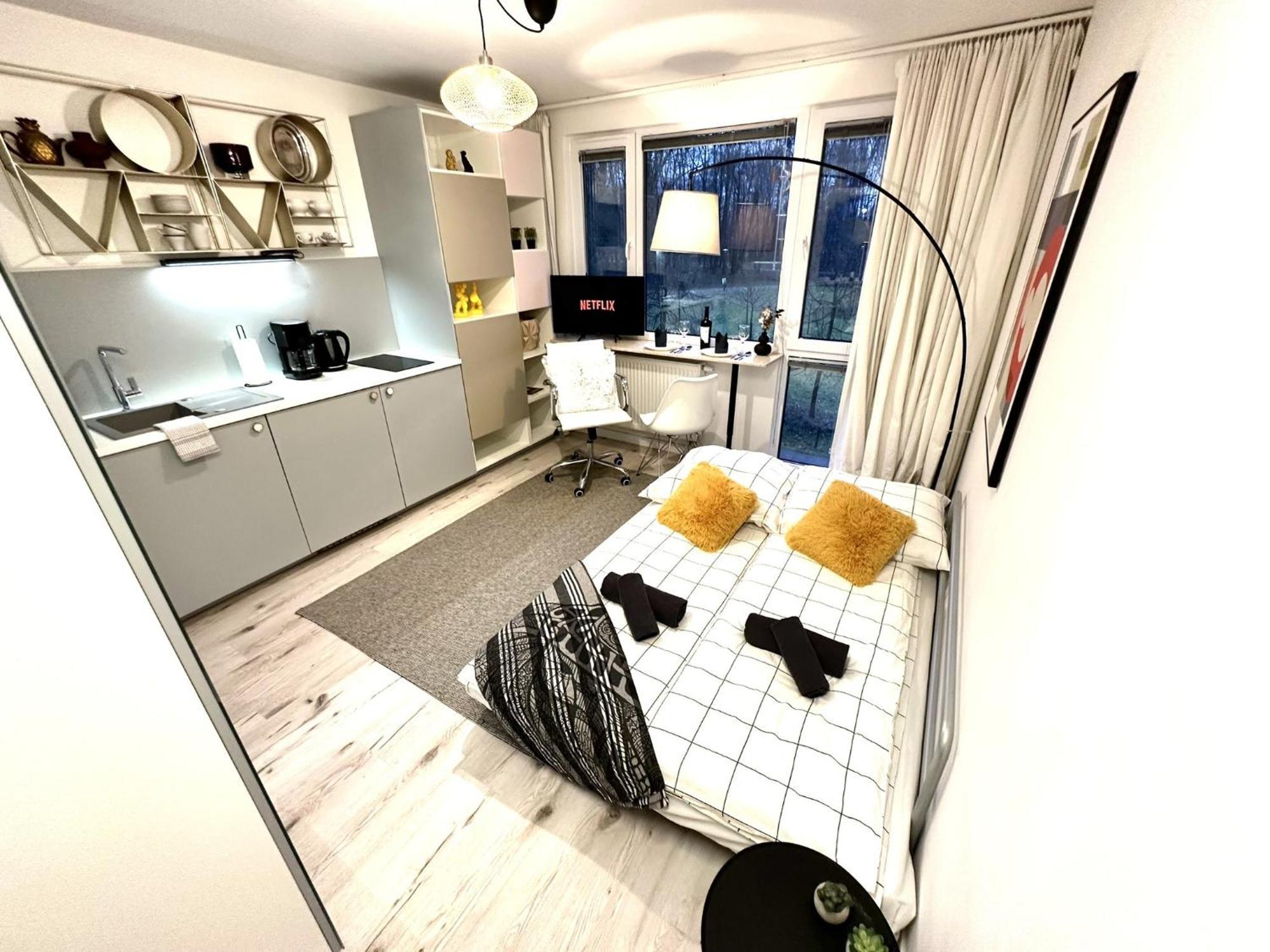 Cozy At Park Near City-center +netflix +wifi Apartment Warschau